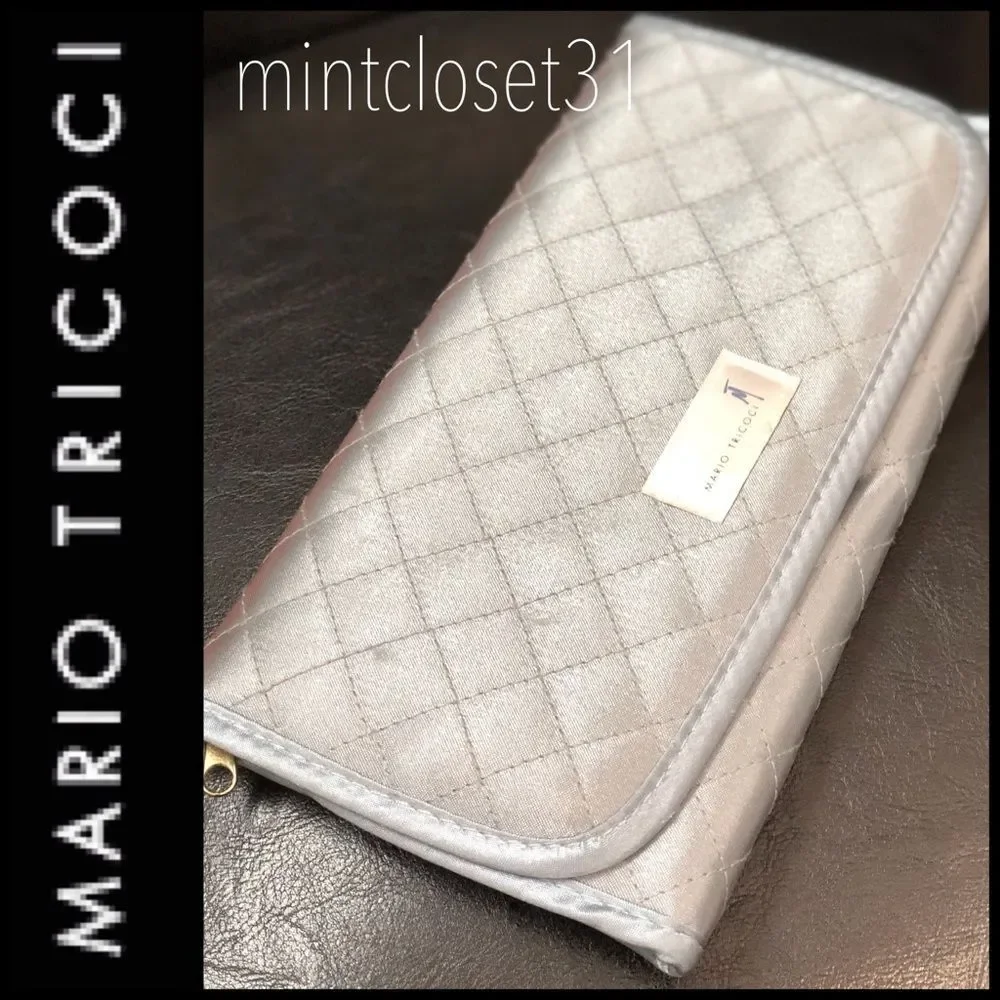 Mario Tricoci Cosmetic Pouch